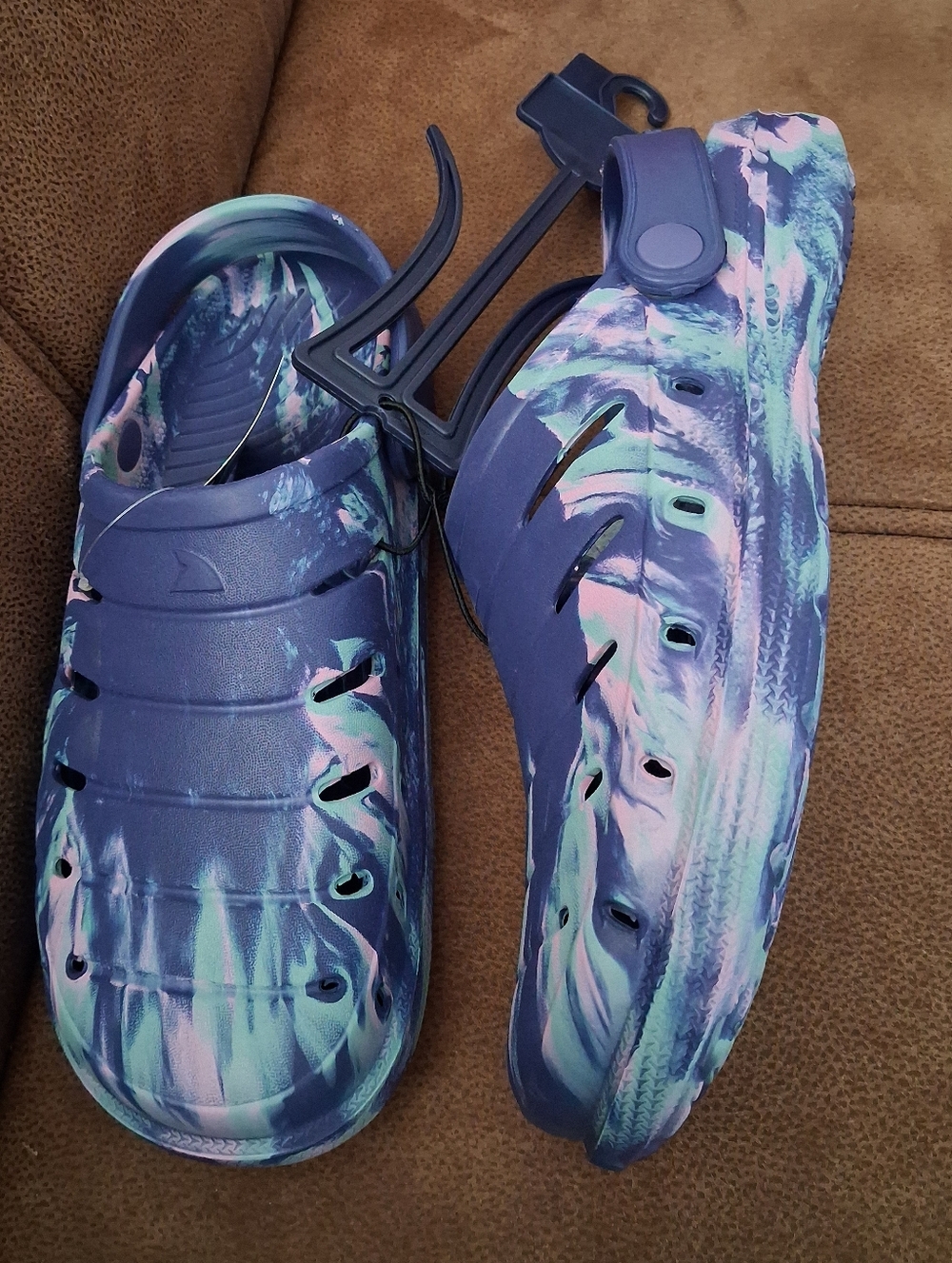 Rugged Shark Women's Navy, Pink And Aqua Swirl Design Clogs Size 9